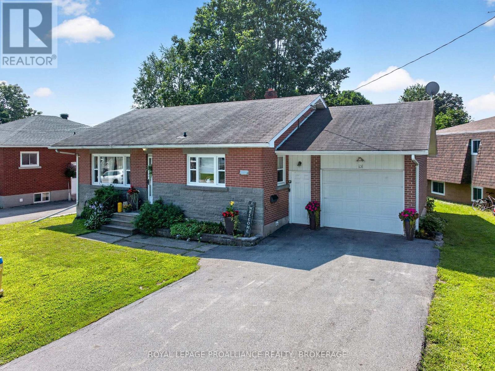 26 Mclean Boulevard Property Photo 1