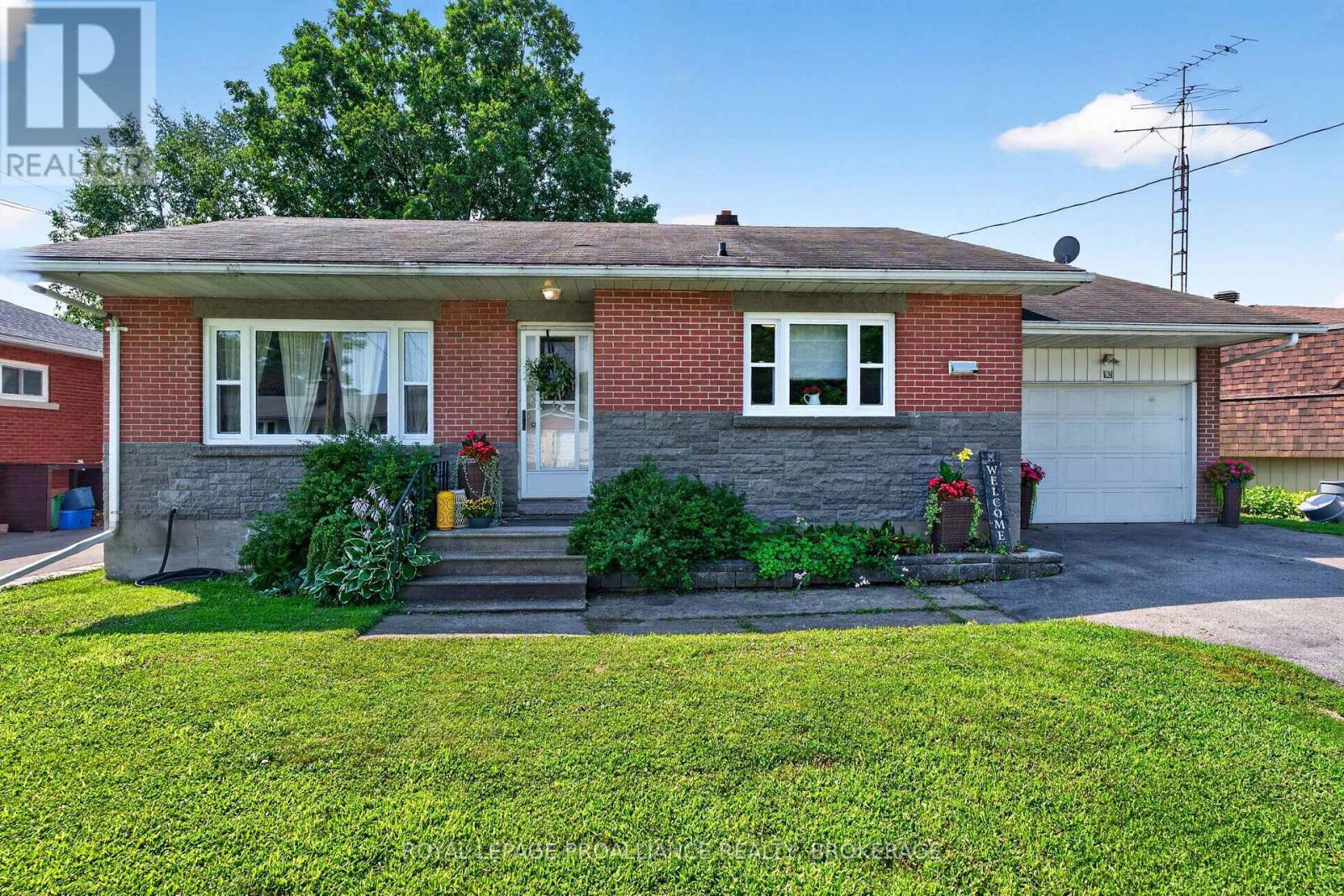 26 Mclean Boulevard Property Photo 3