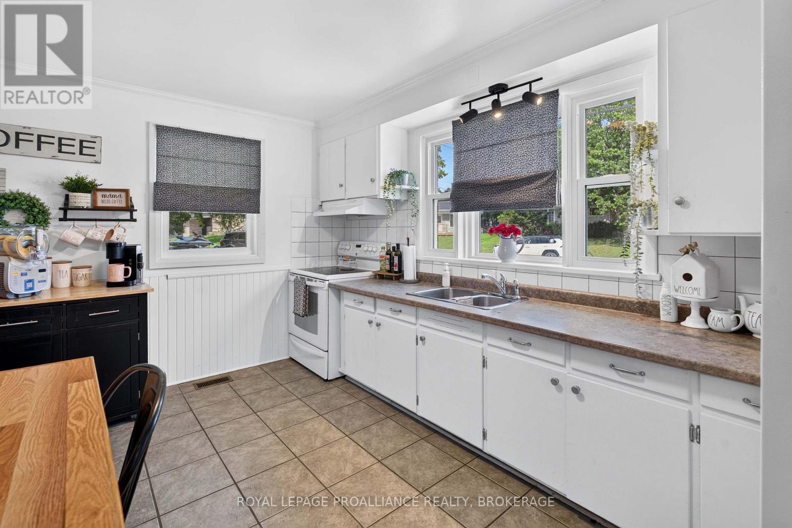26 Mclean Boulevard Property Photo 8