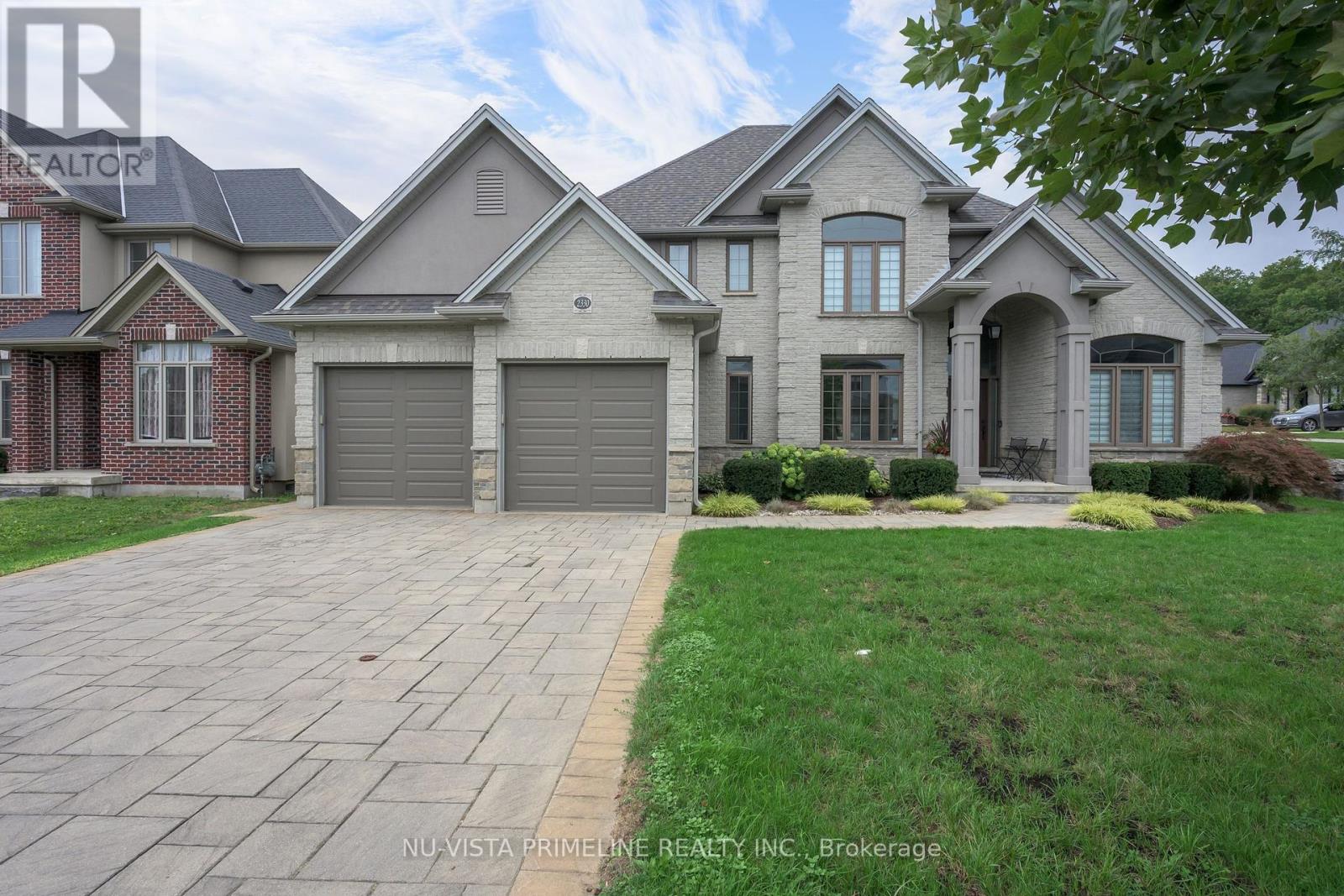 2330 DAUNCEY CRESCENT Property Photo 1