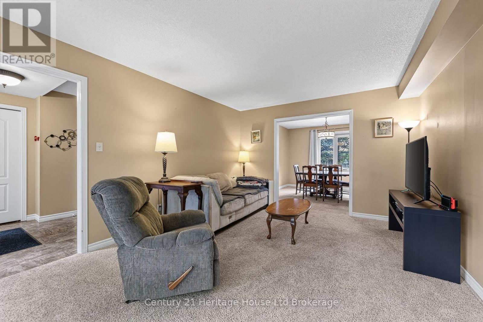 27 Sioux Crescent Property Photo 14