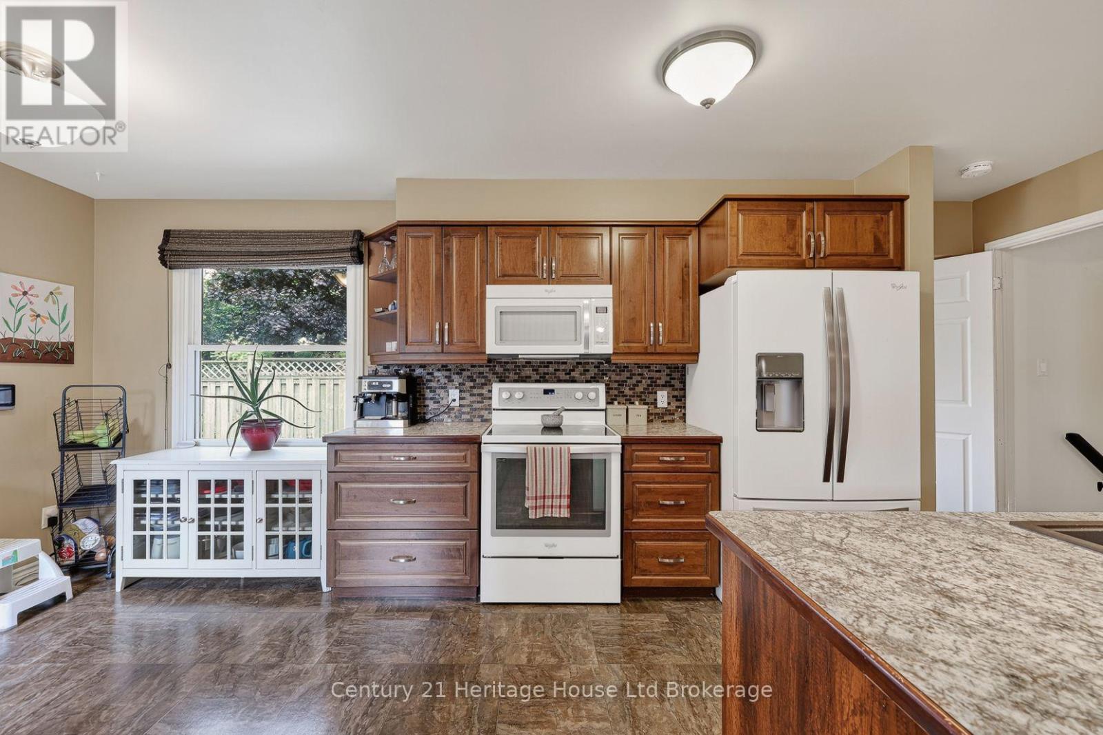 27 Sioux Crescent Property Photo 21