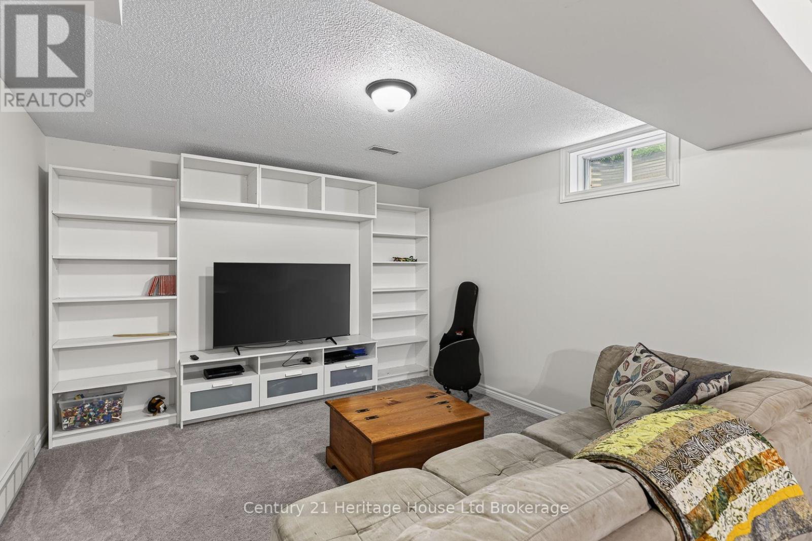 27 Sioux Crescent Property Photo 35