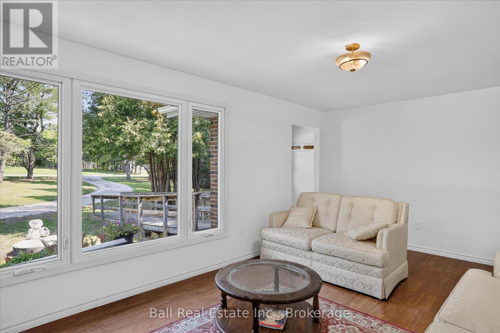 751 Ford Crescent Property Photo 12