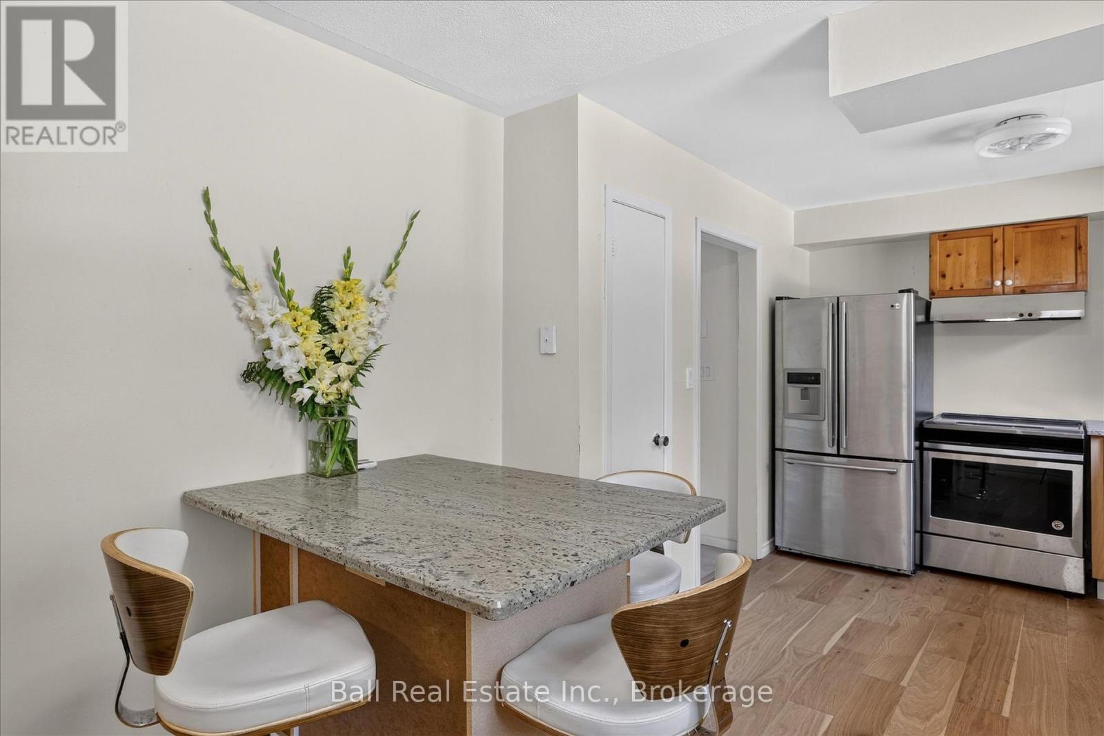 751 Ford Crescent Property Photo 13