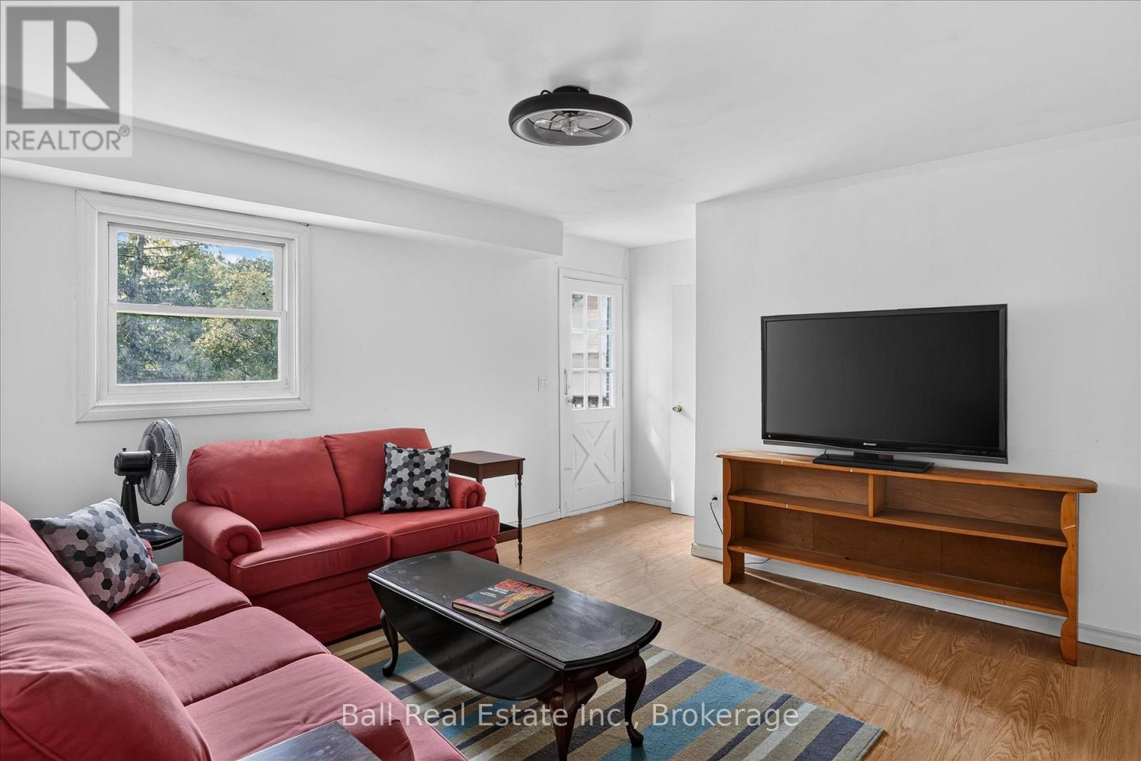 751 Ford Crescent Property Photo 16