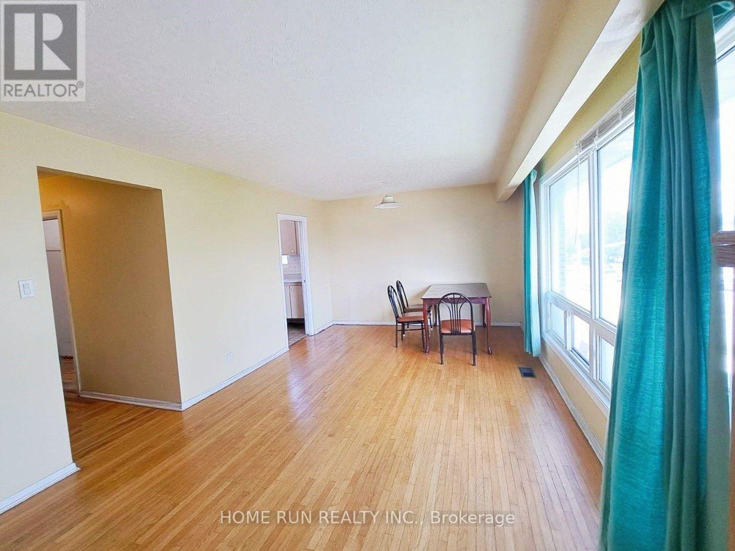 1023 Meadowlands Drive Property Photo 8