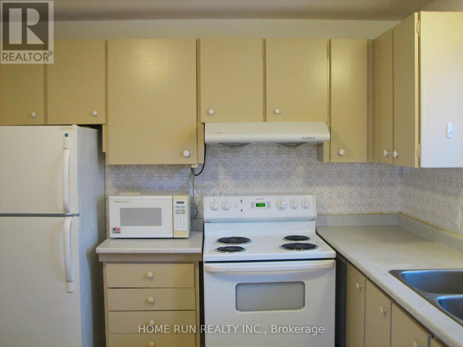 1023 Meadowlands Drive Property Photo 10