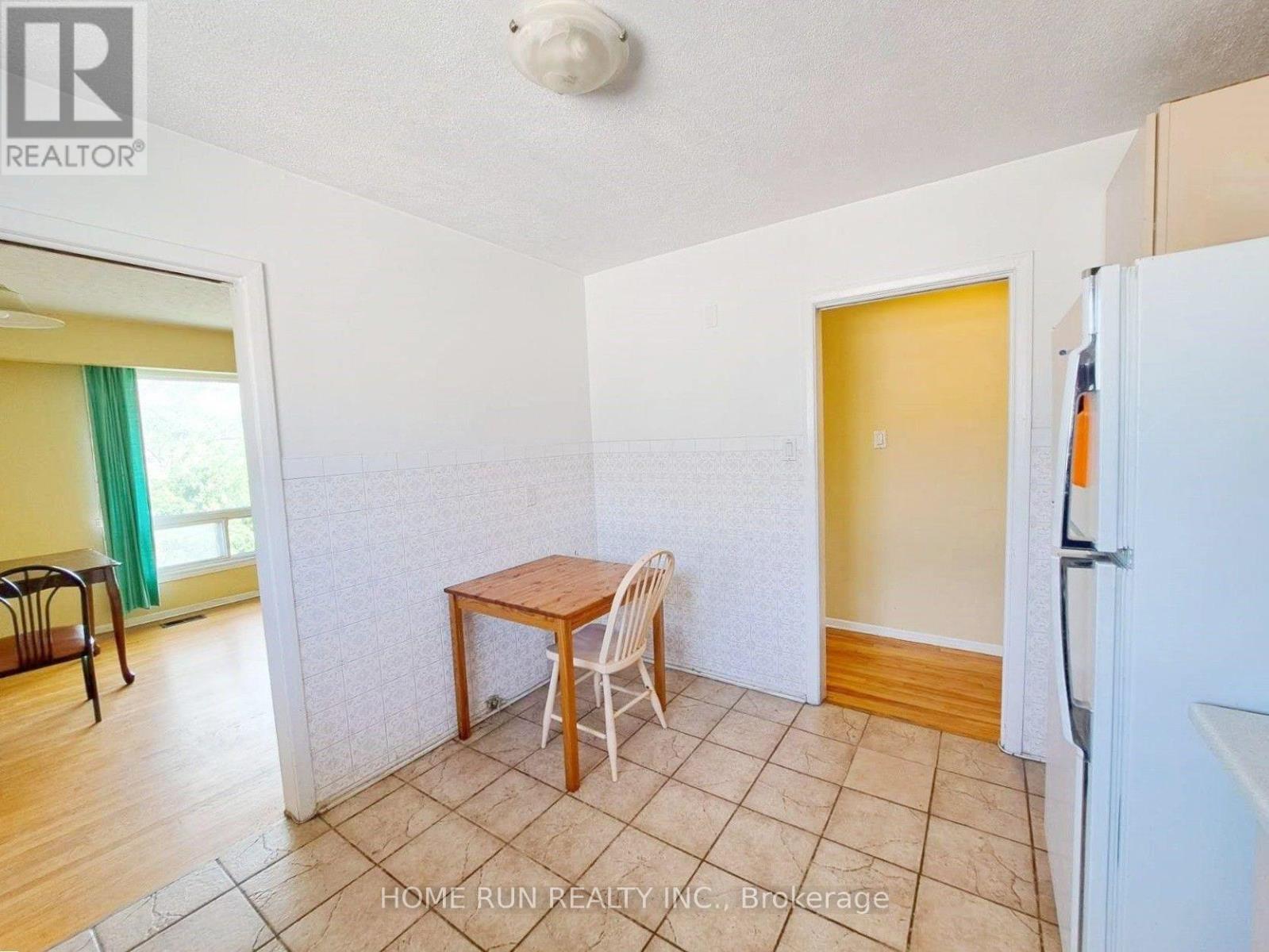 1023 Meadowlands Drive Property Photo 11