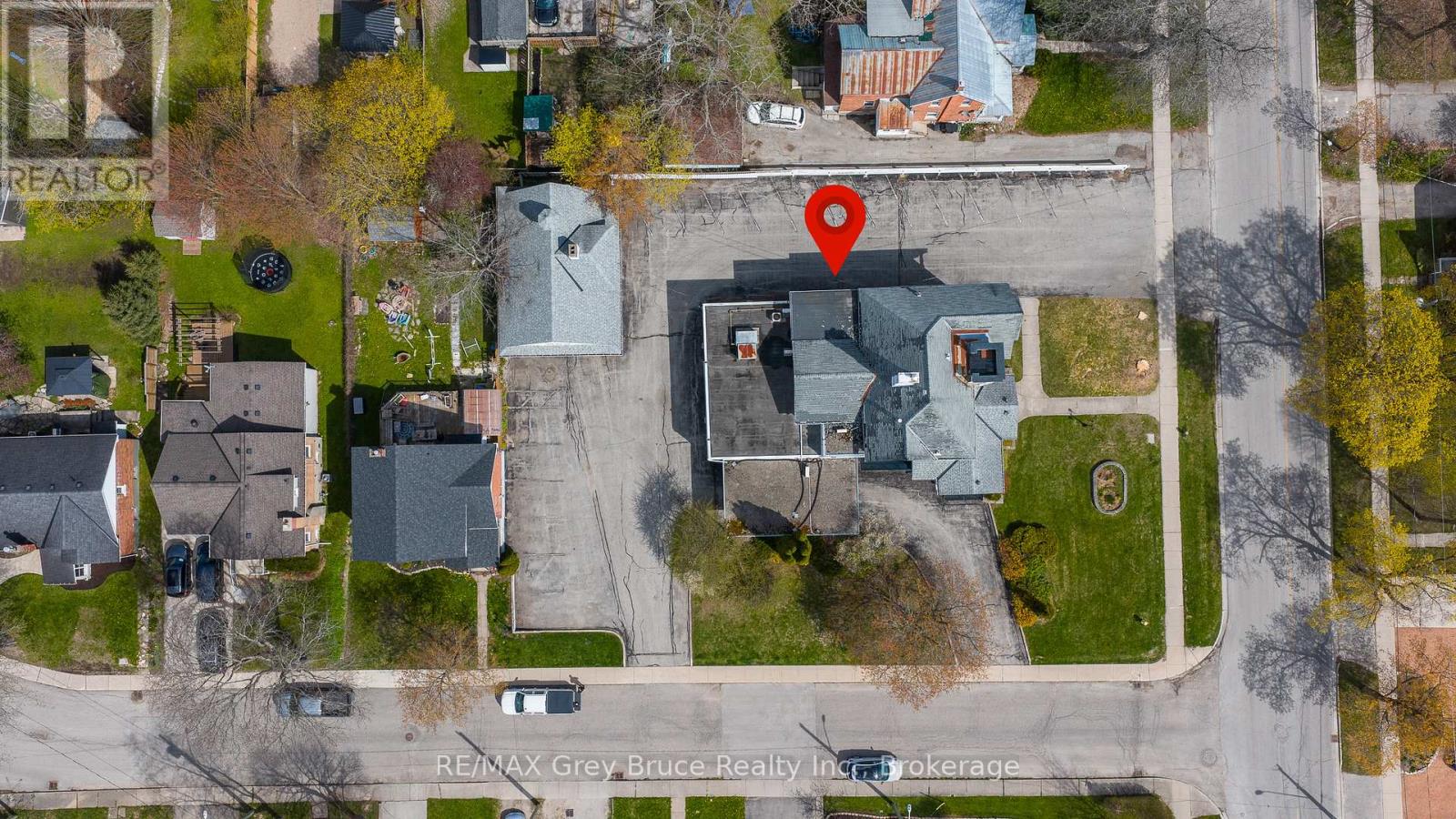 1178 4th Avenue W Property Photo 5