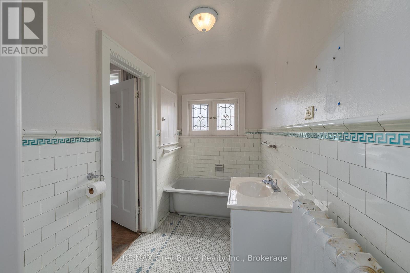 1178 4th Avenue W Property Photo 27