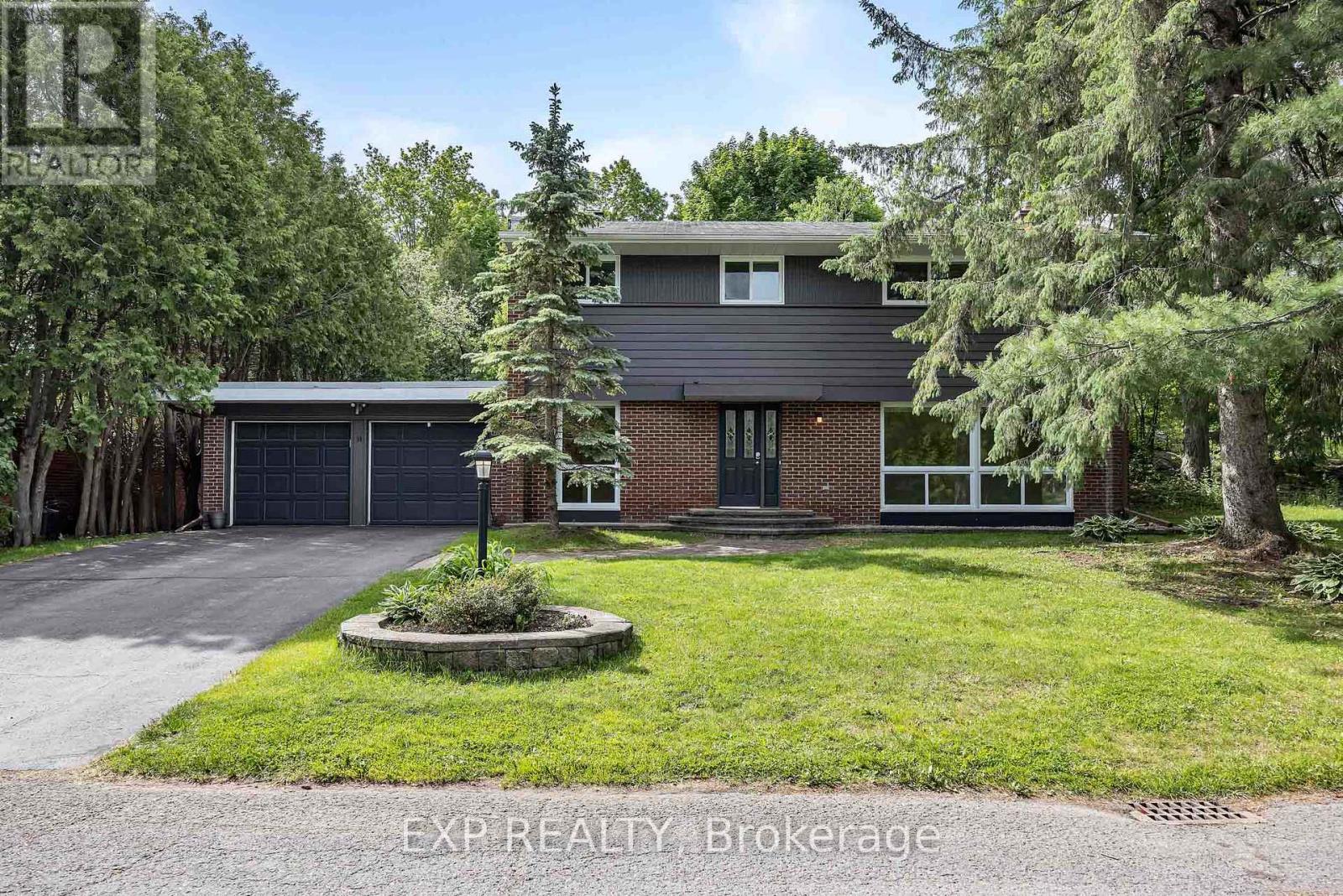 14 CARR CRESCENT Property Photo 1