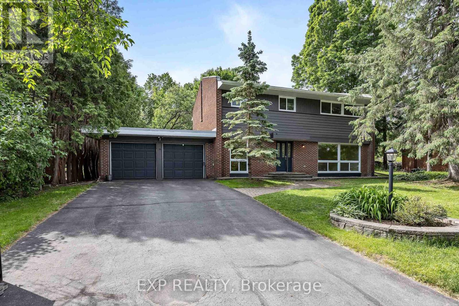 14 Carr Crescent Property Photo 2