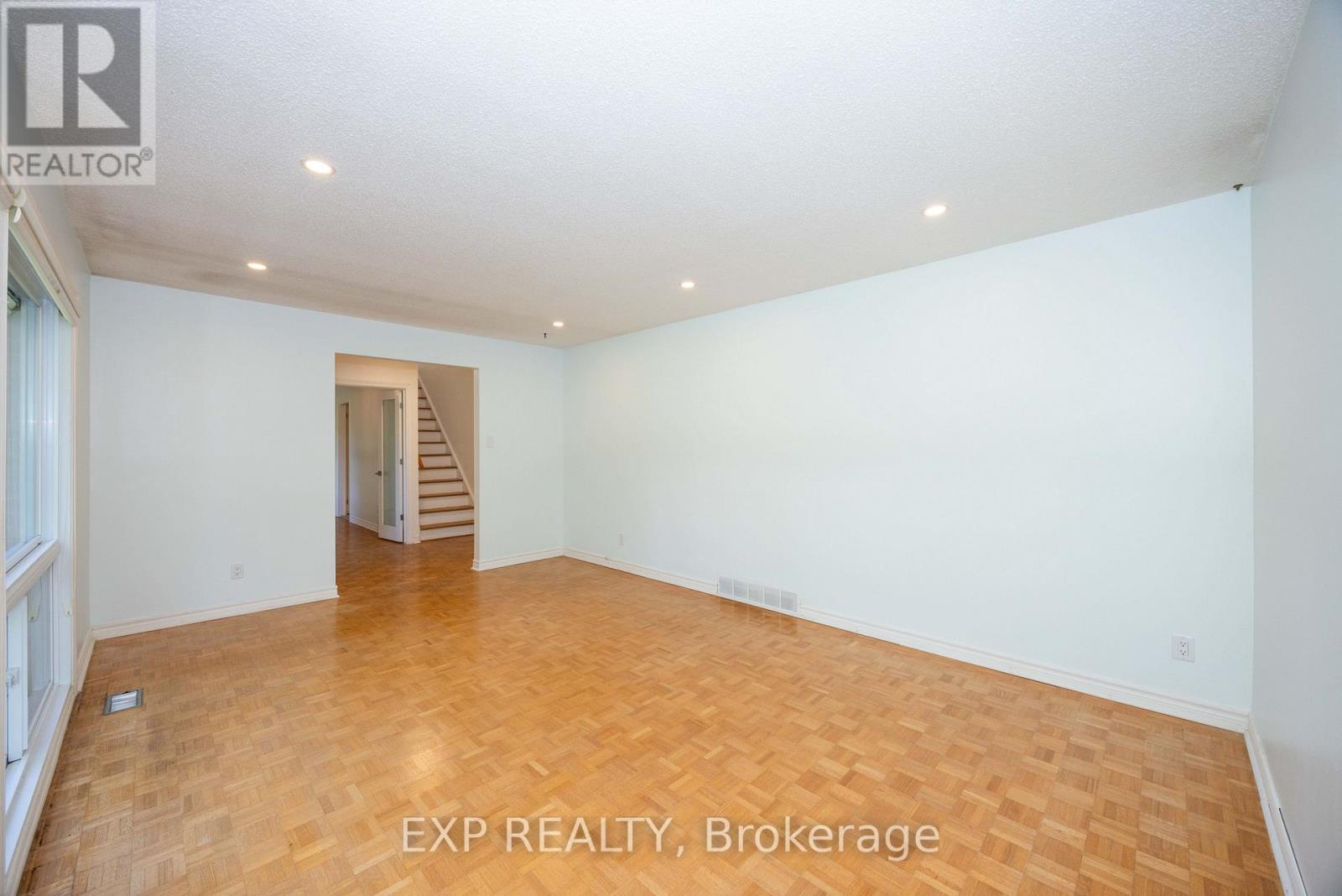 14 Carr Crescent Property Photo 5