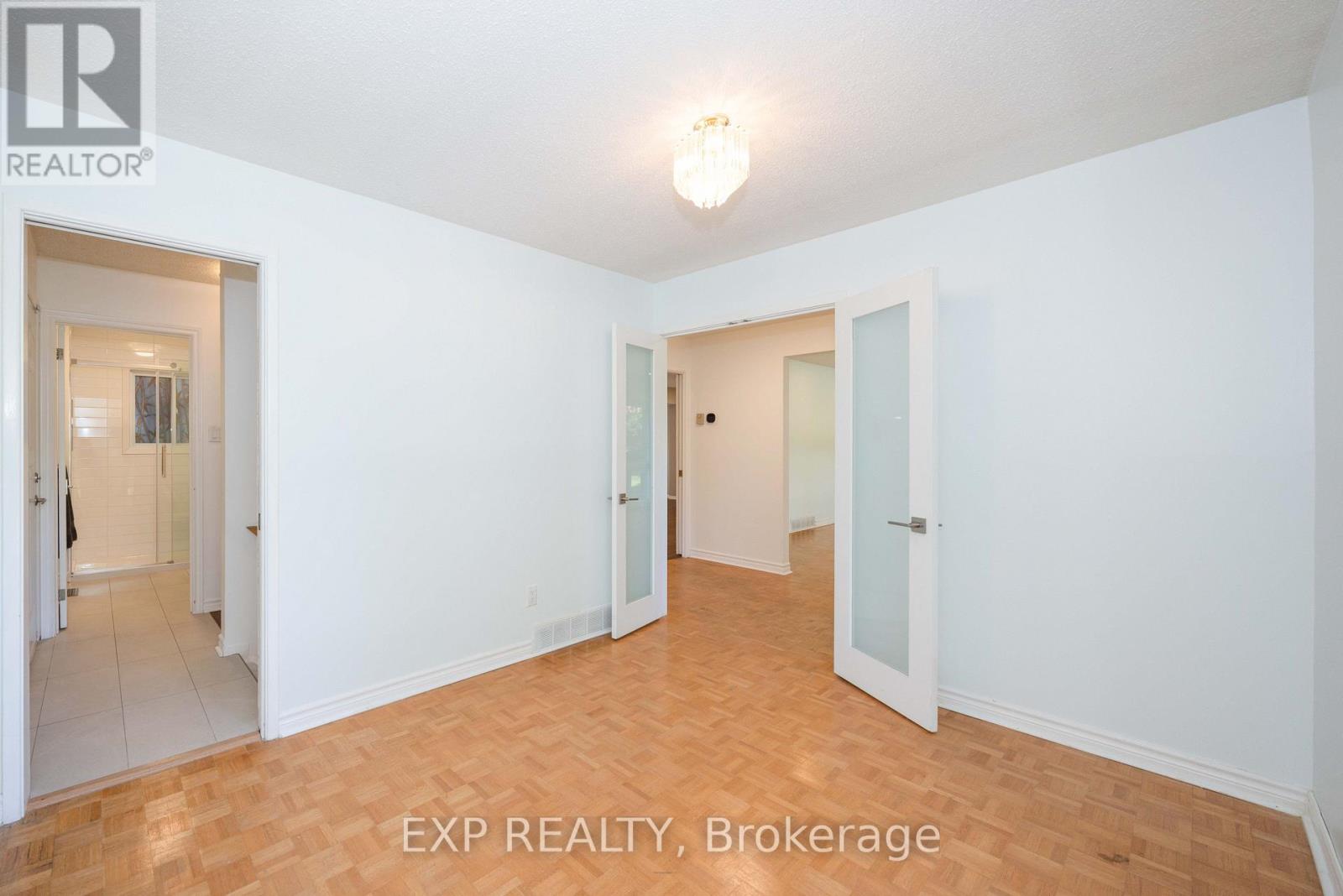 14 Carr Crescent Property Photo 9