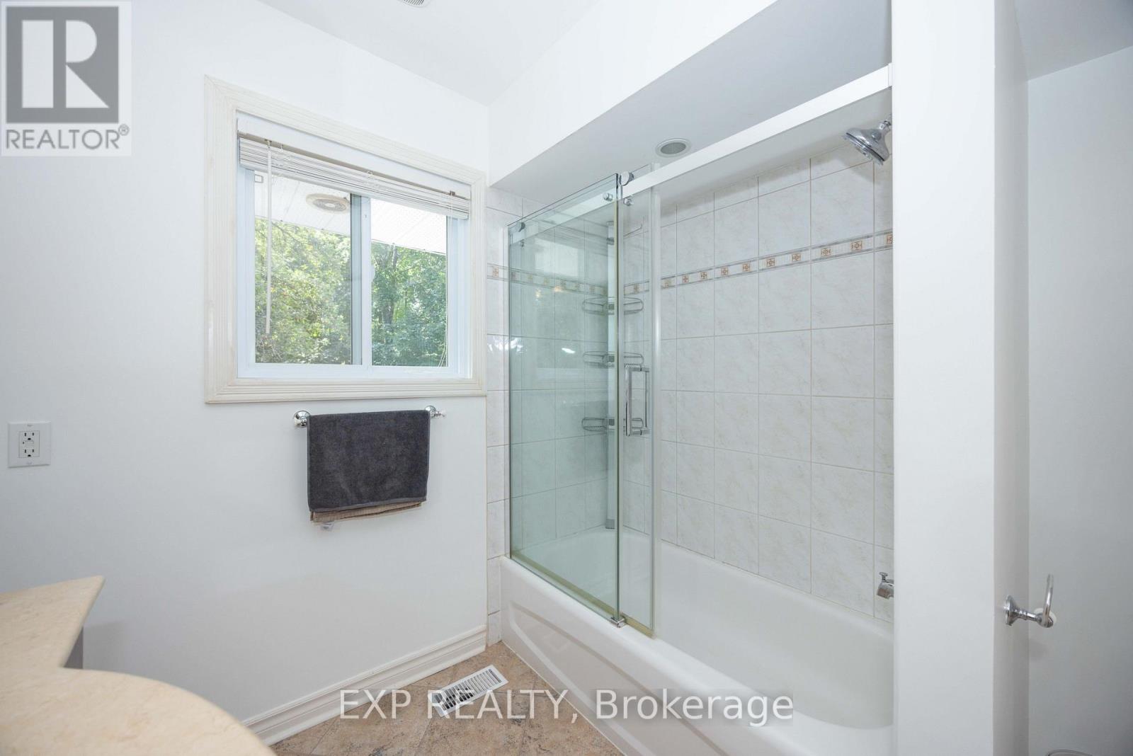 14 Carr Crescent Property Photo 36