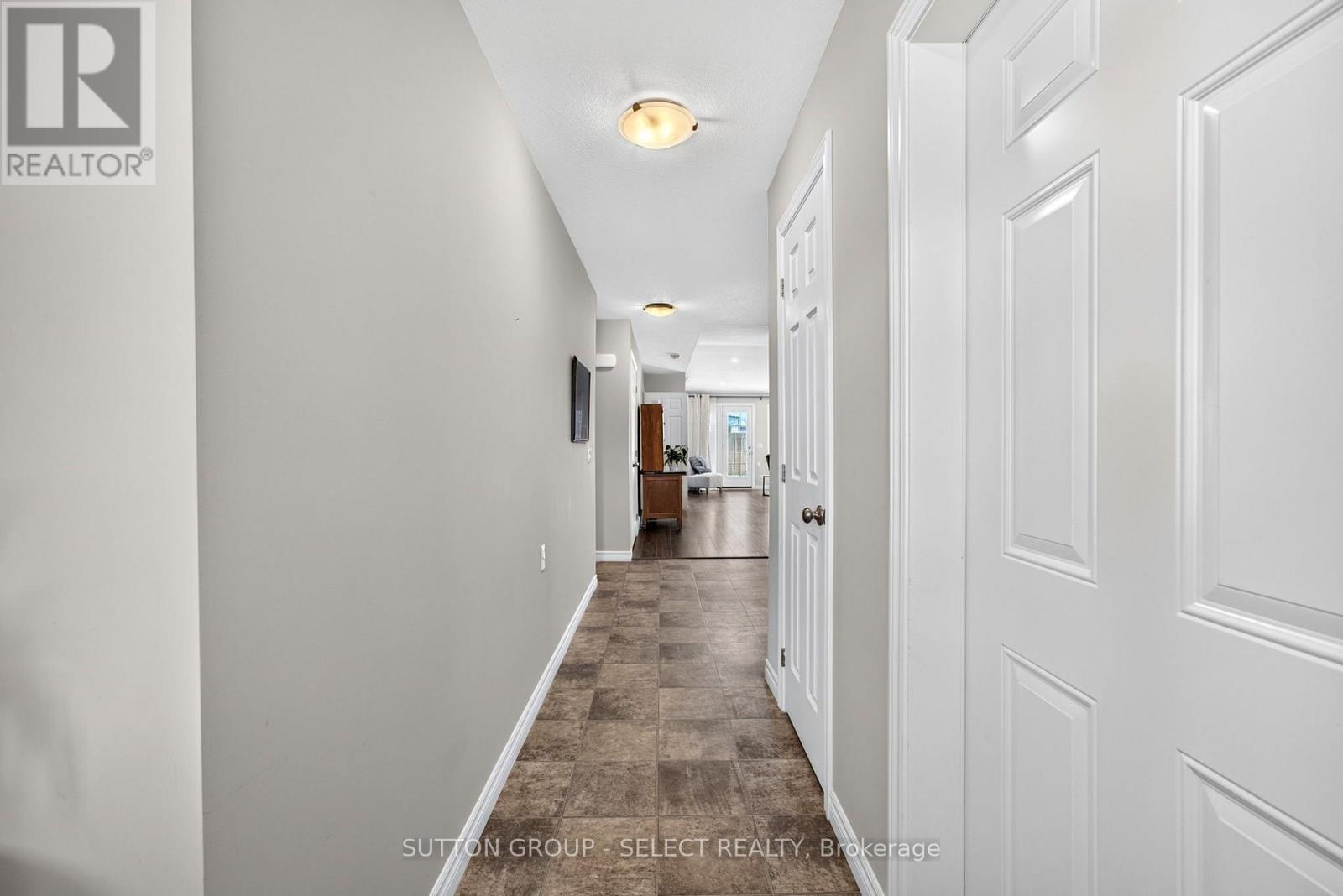 14 Devon Drive Property Photo 8