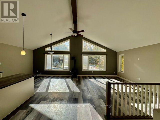 522 Hart Road Property Photo 3