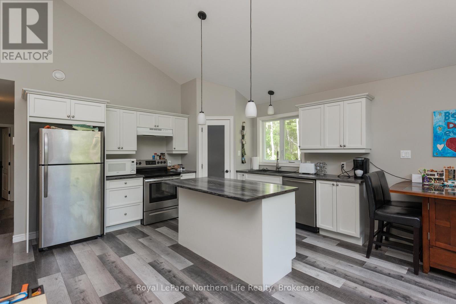 522 Hart Road Property Photo 10