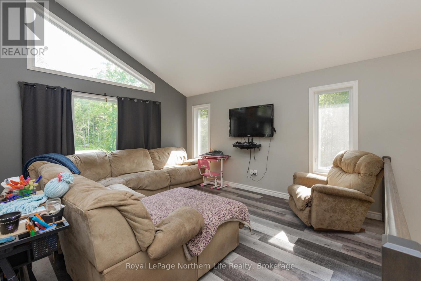 522 Hart Road Property Photo 15