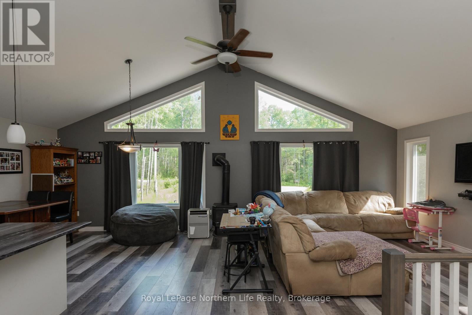 522 Hart Road Property Photo 16