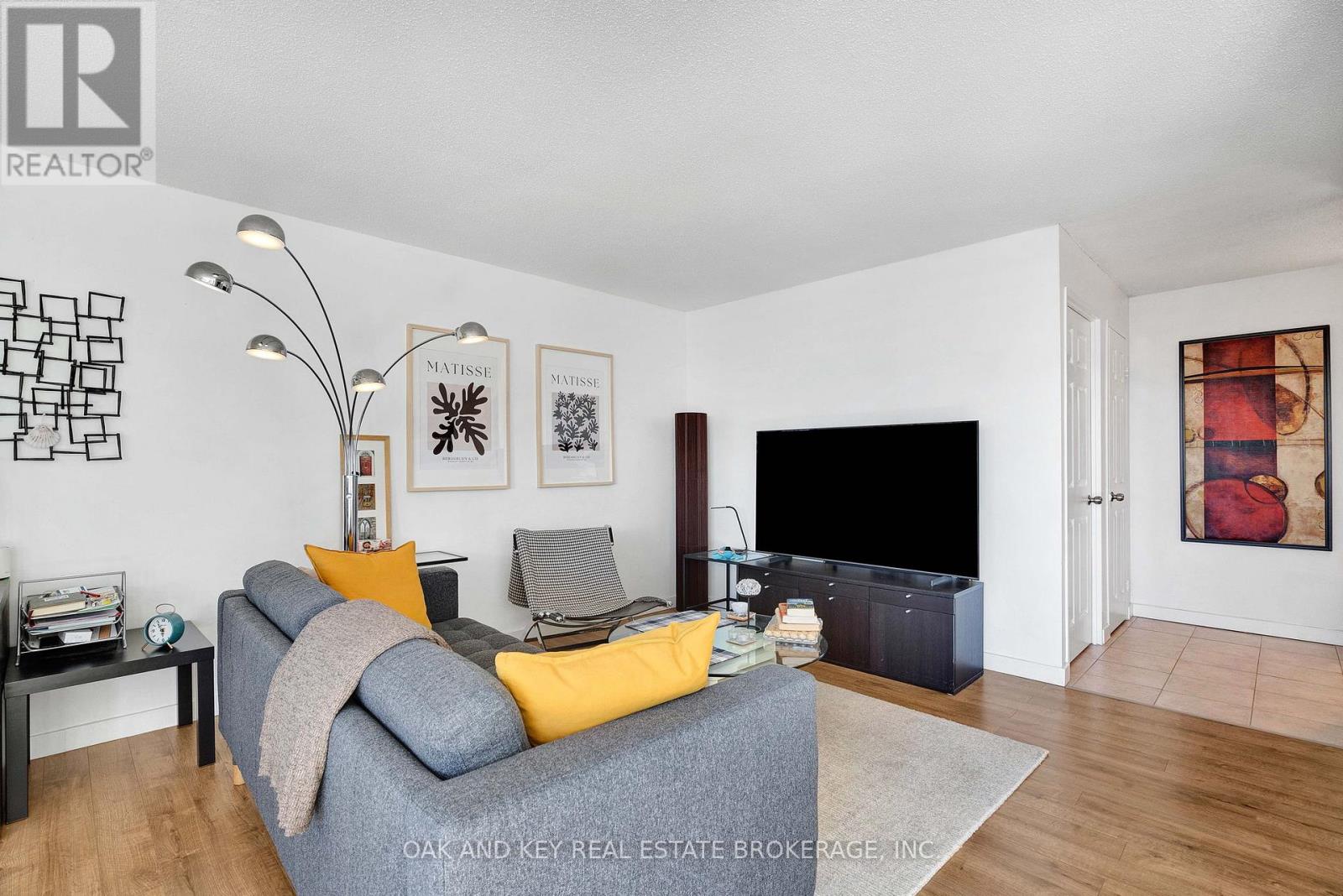 1805 - 323 Colborne Street Property Photo 6