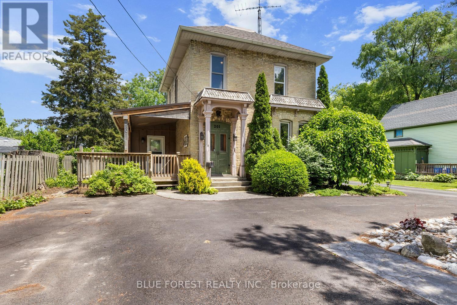 201 Margaret Street Property Photo 5