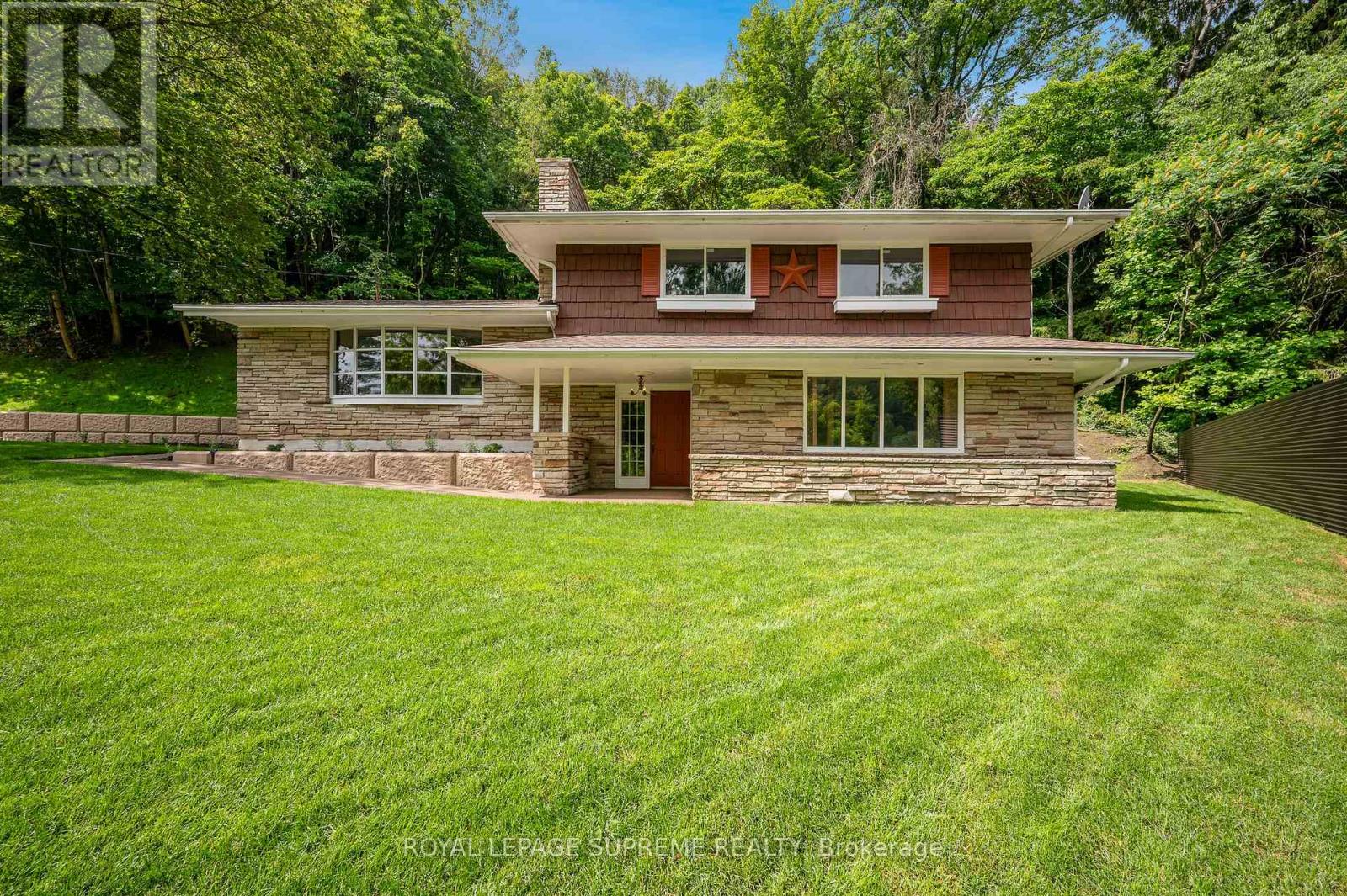 2035 Hollow Road Property Photo 1
