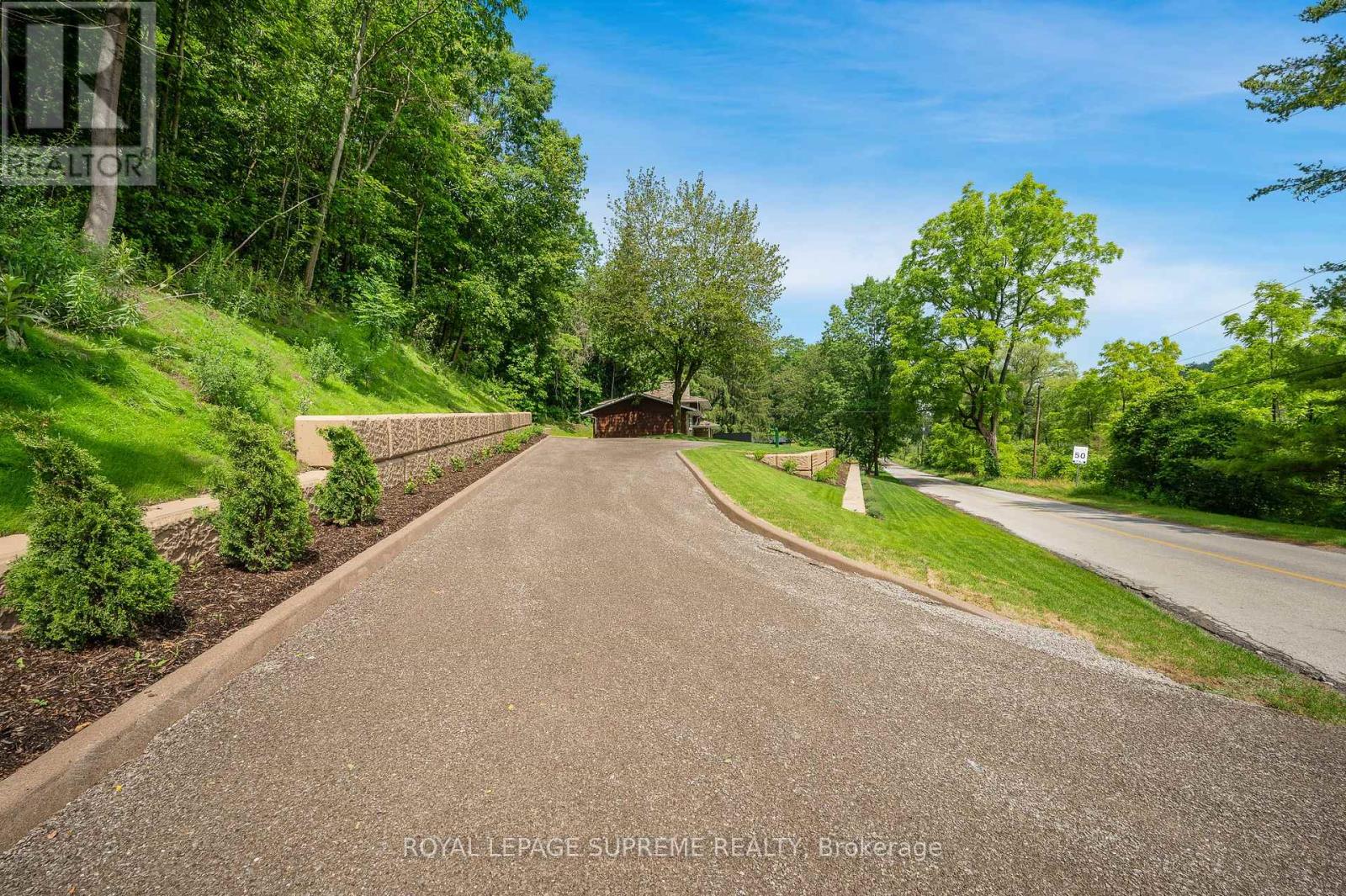 2035 Hollow Road Property Photo 2