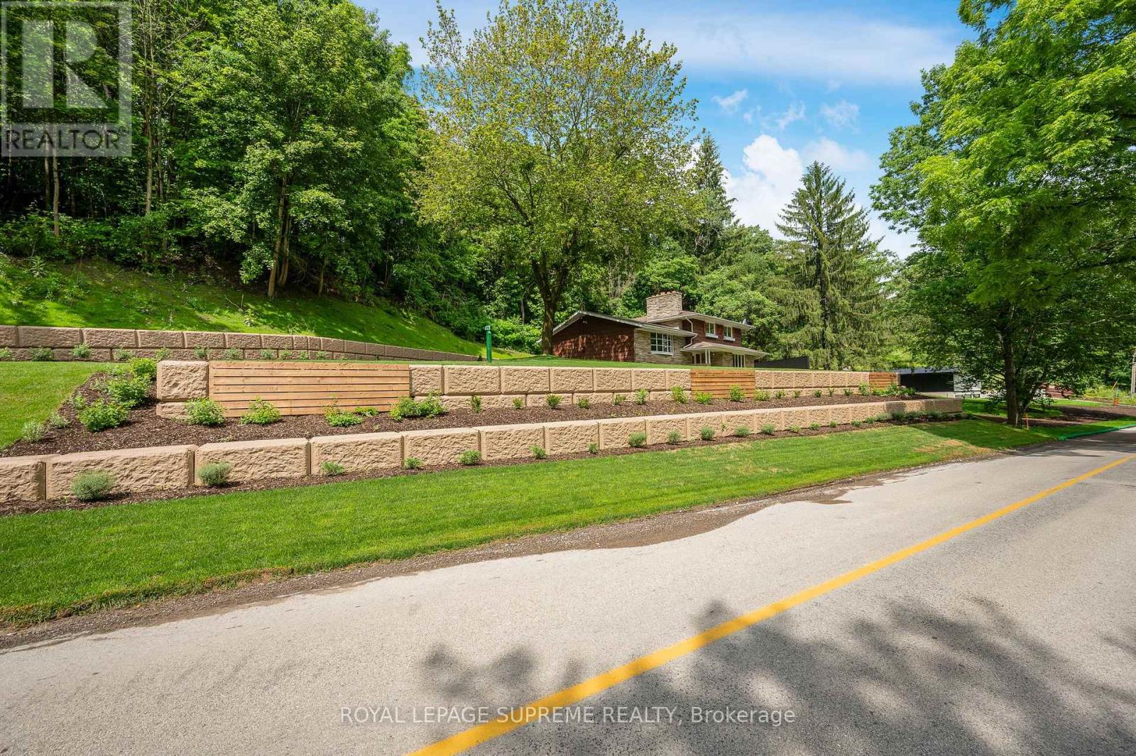 2035 Hollow Road Property Photo 4
