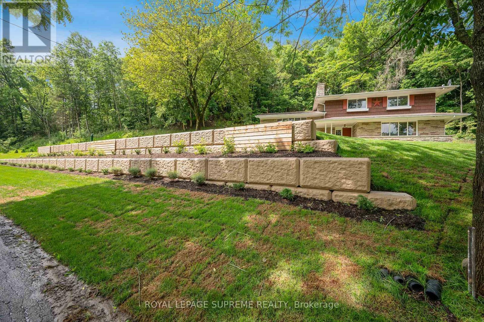 2035 Hollow Road Property Photo 5