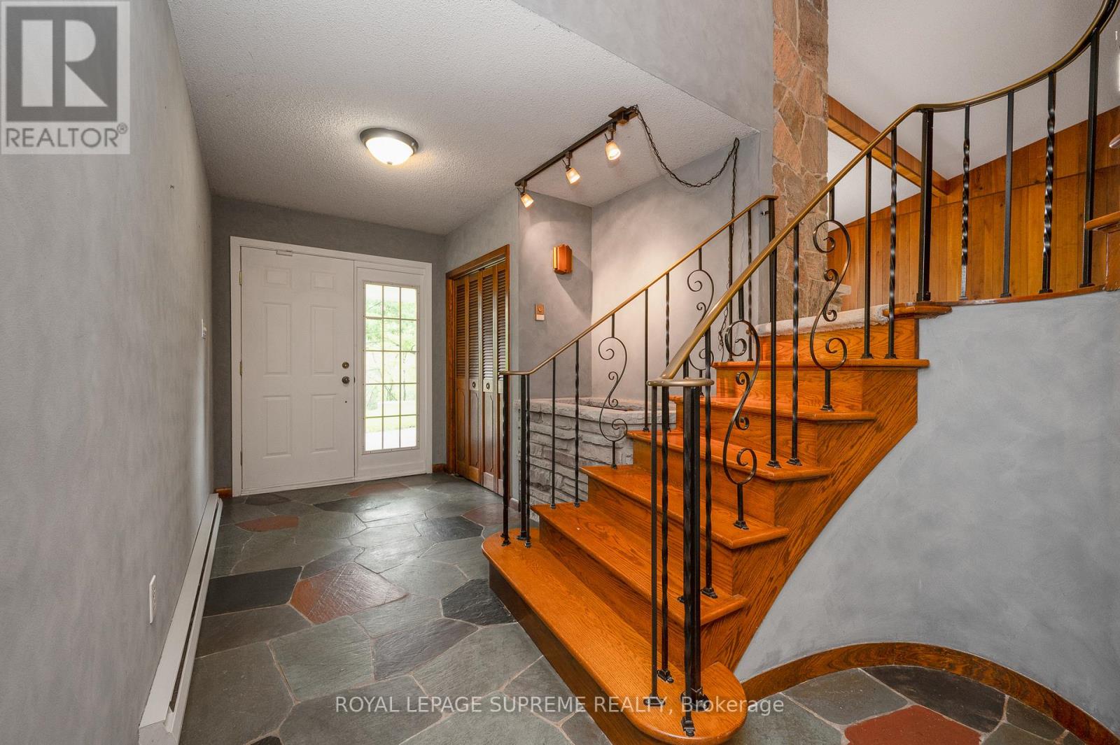 2035 Hollow Road Property Photo 11