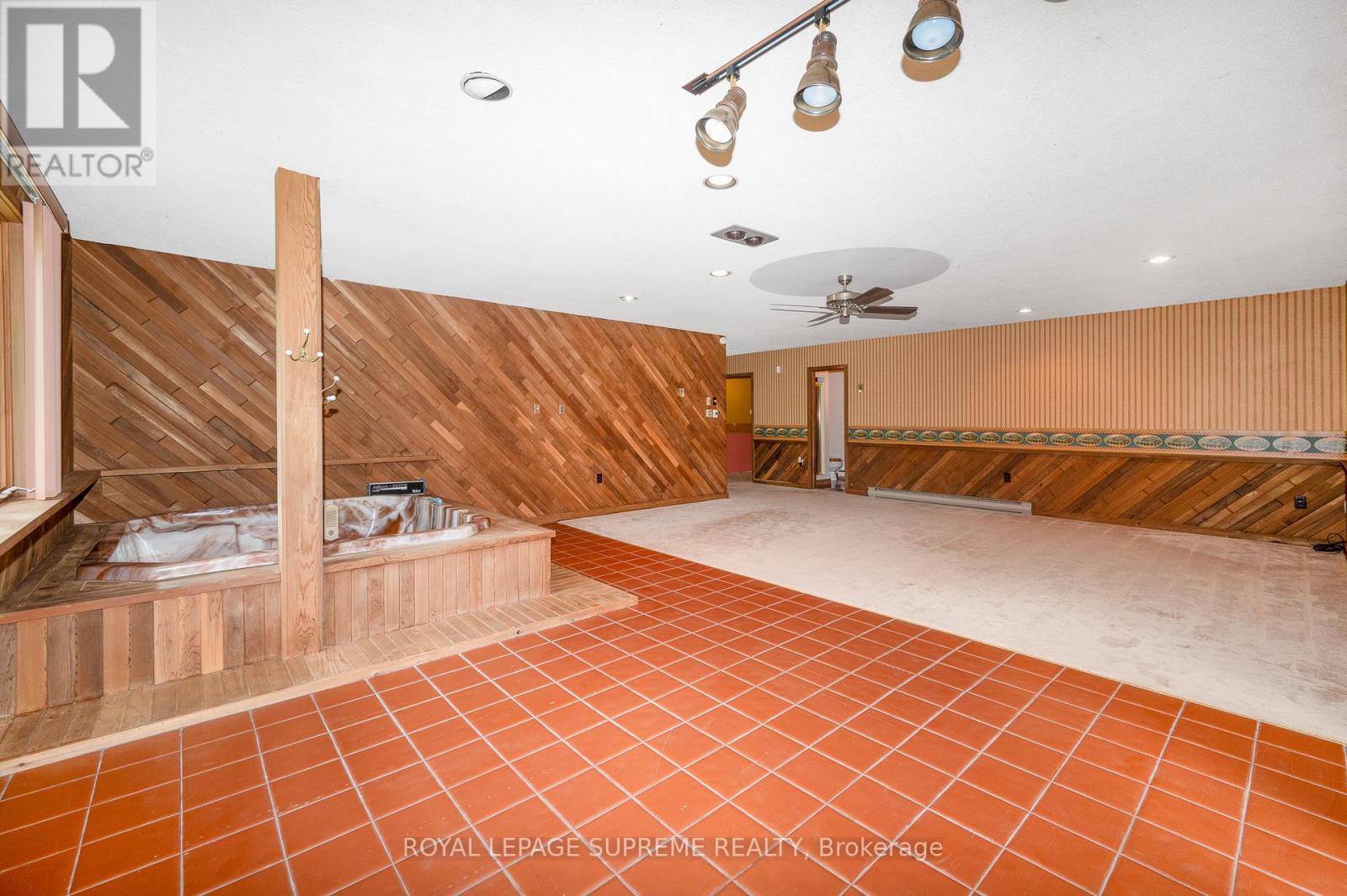 2035 Hollow Road Property Photo 38