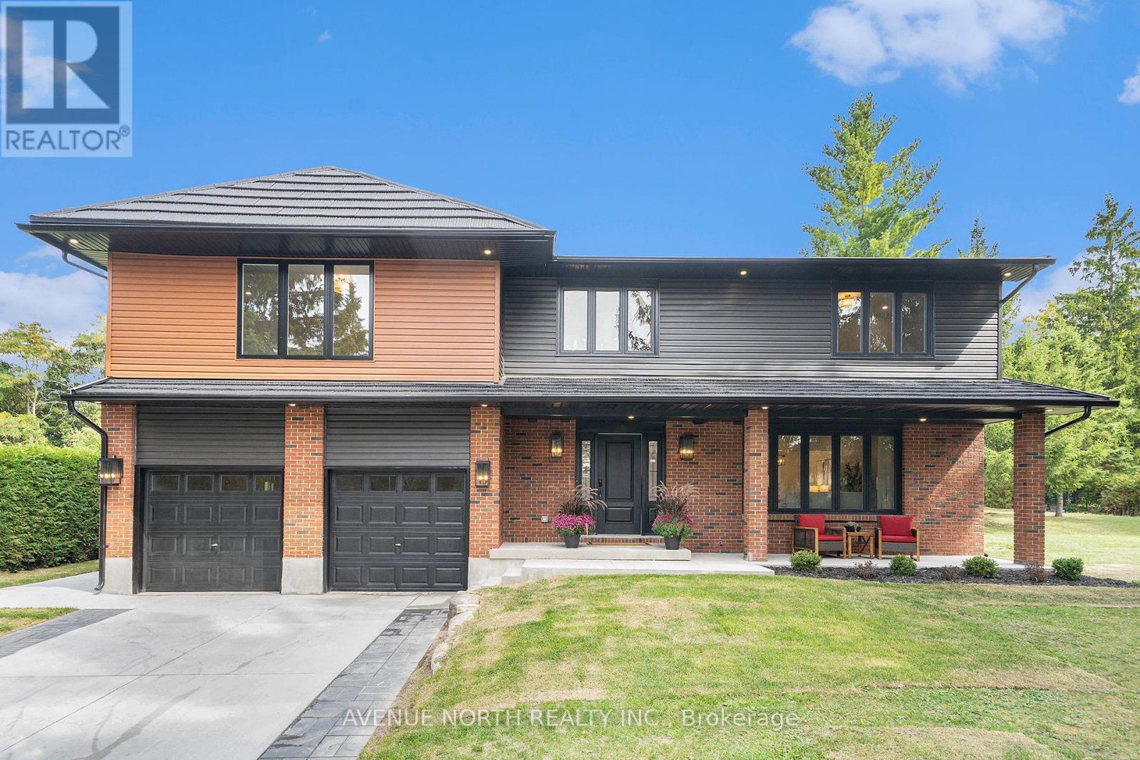 19 Newland Drive E Property Photo 5