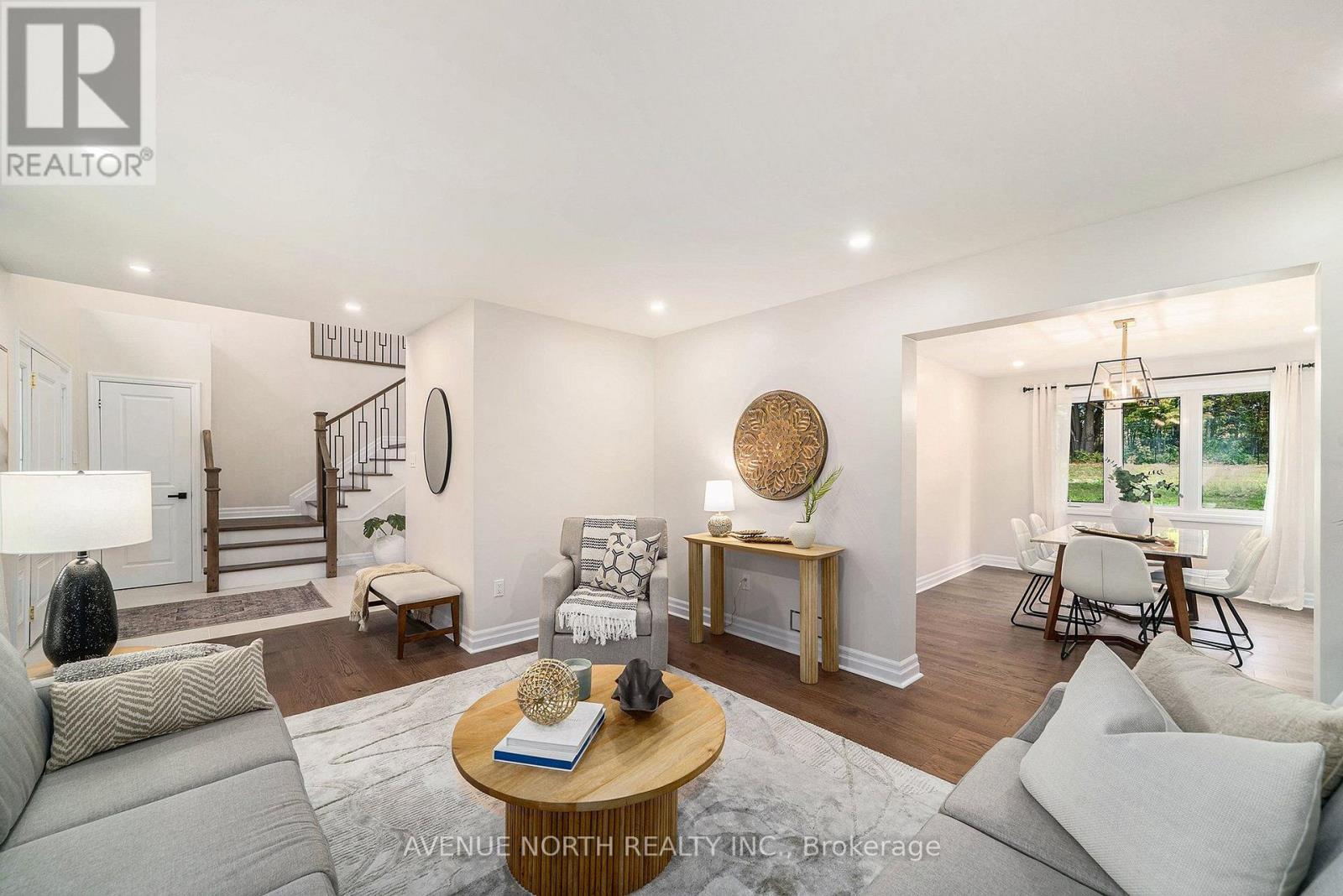 19 Newland Drive E Property Photo 18