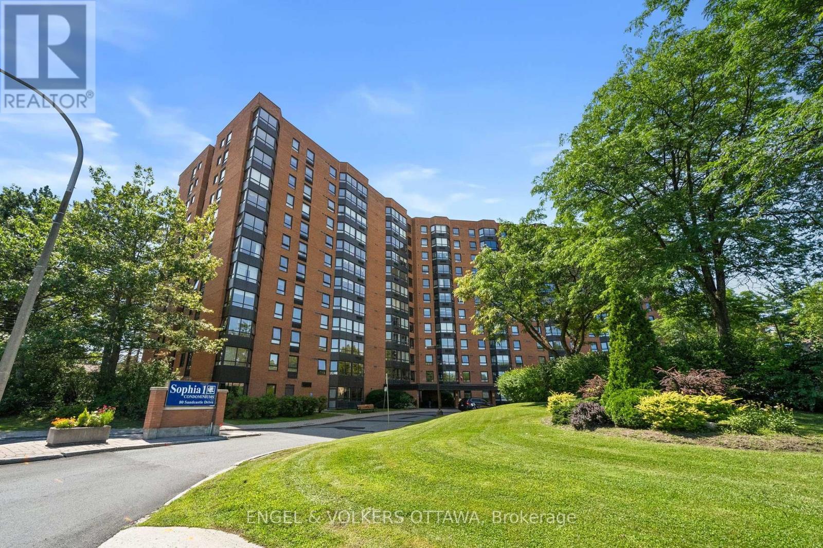 1213 - 80 SANDCASTLE DRIVE Property Photo 1