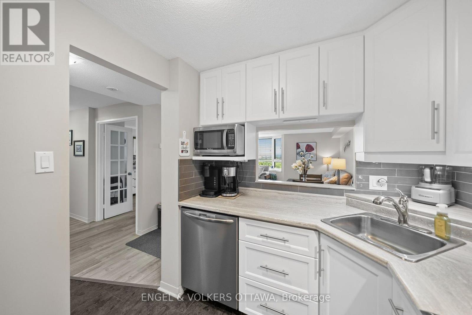 1213 - 80 Sandcastle Drive Property Photo 4