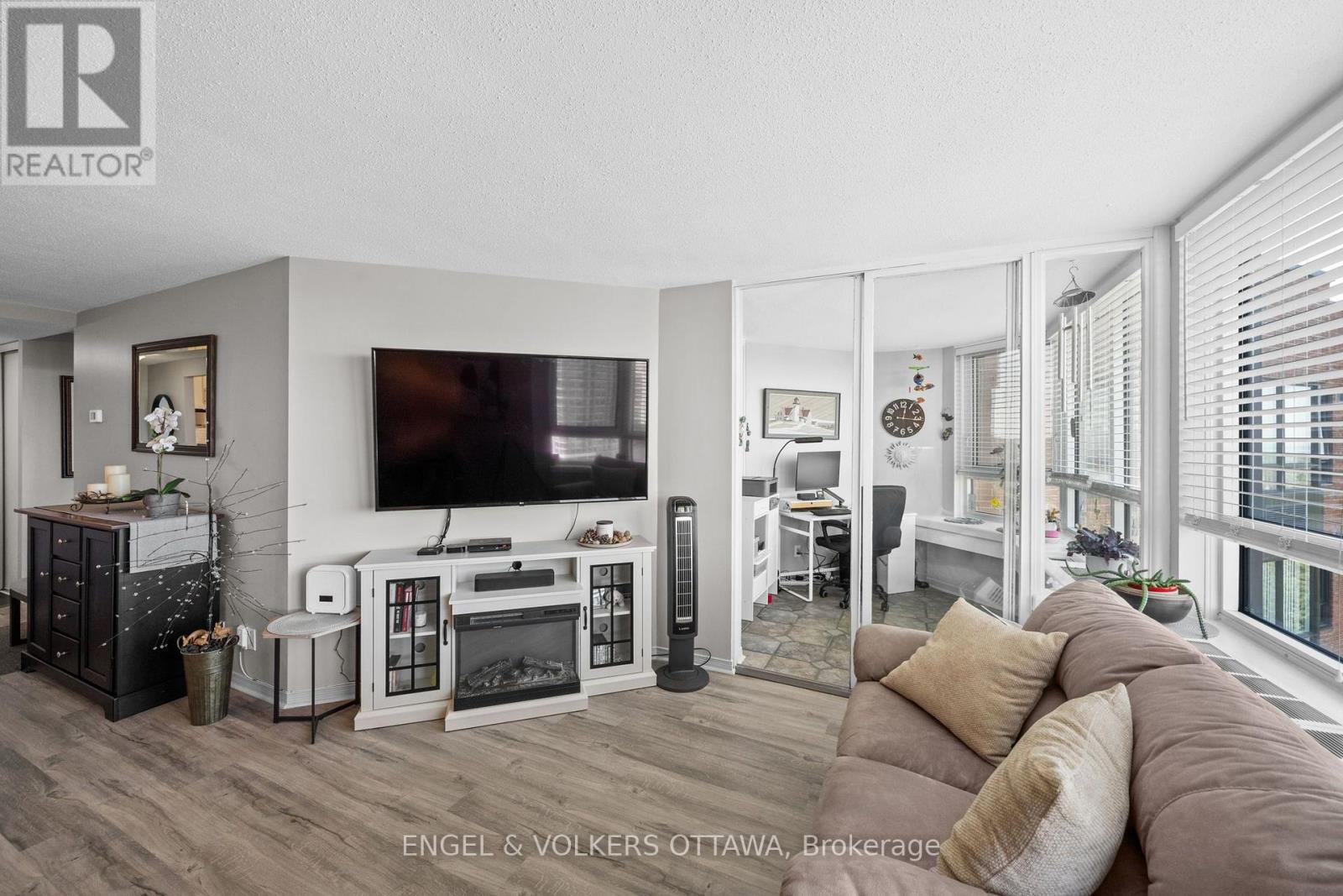 1213 - 80 Sandcastle Drive Property Photo 9