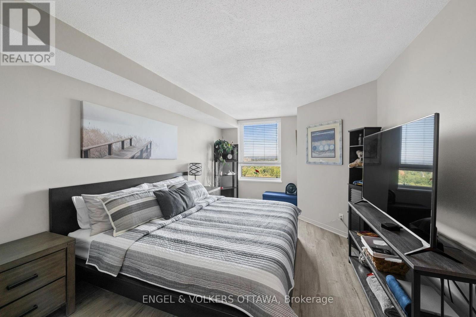 1213 - 80 Sandcastle Drive Property Photo 11