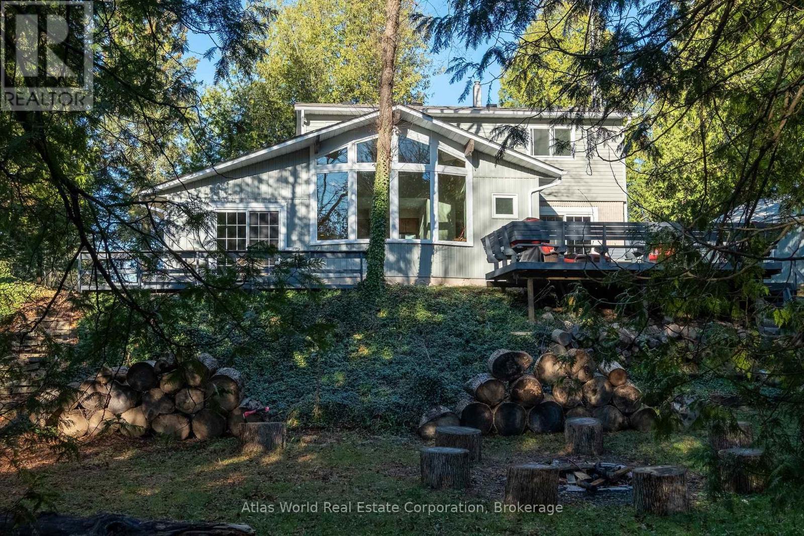 19 Front Street Property Photo 2