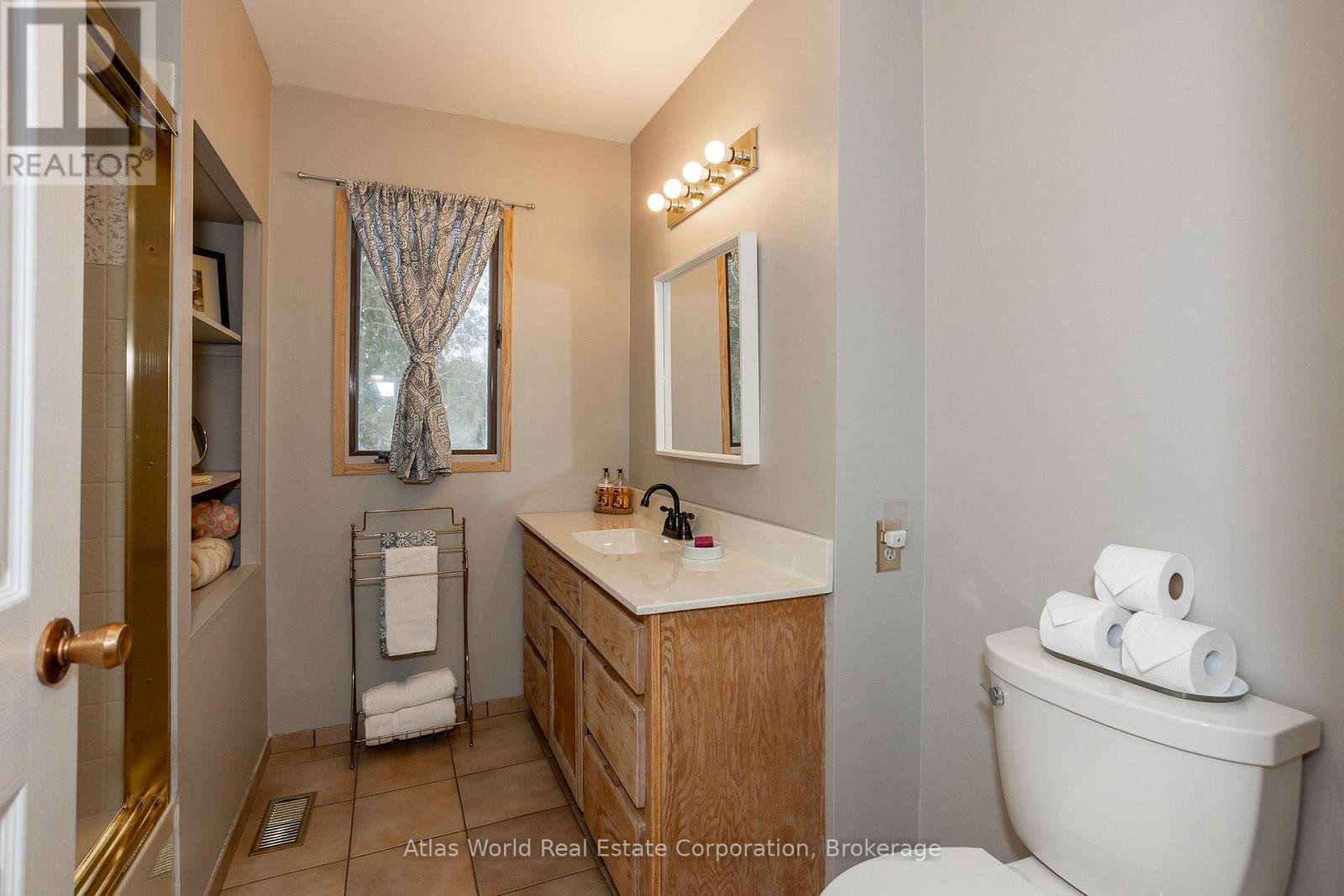 19 Front Street Property Photo 40