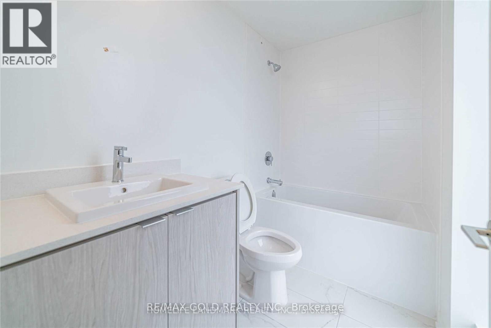 903 - 55 Duke Street W Property Photo 11