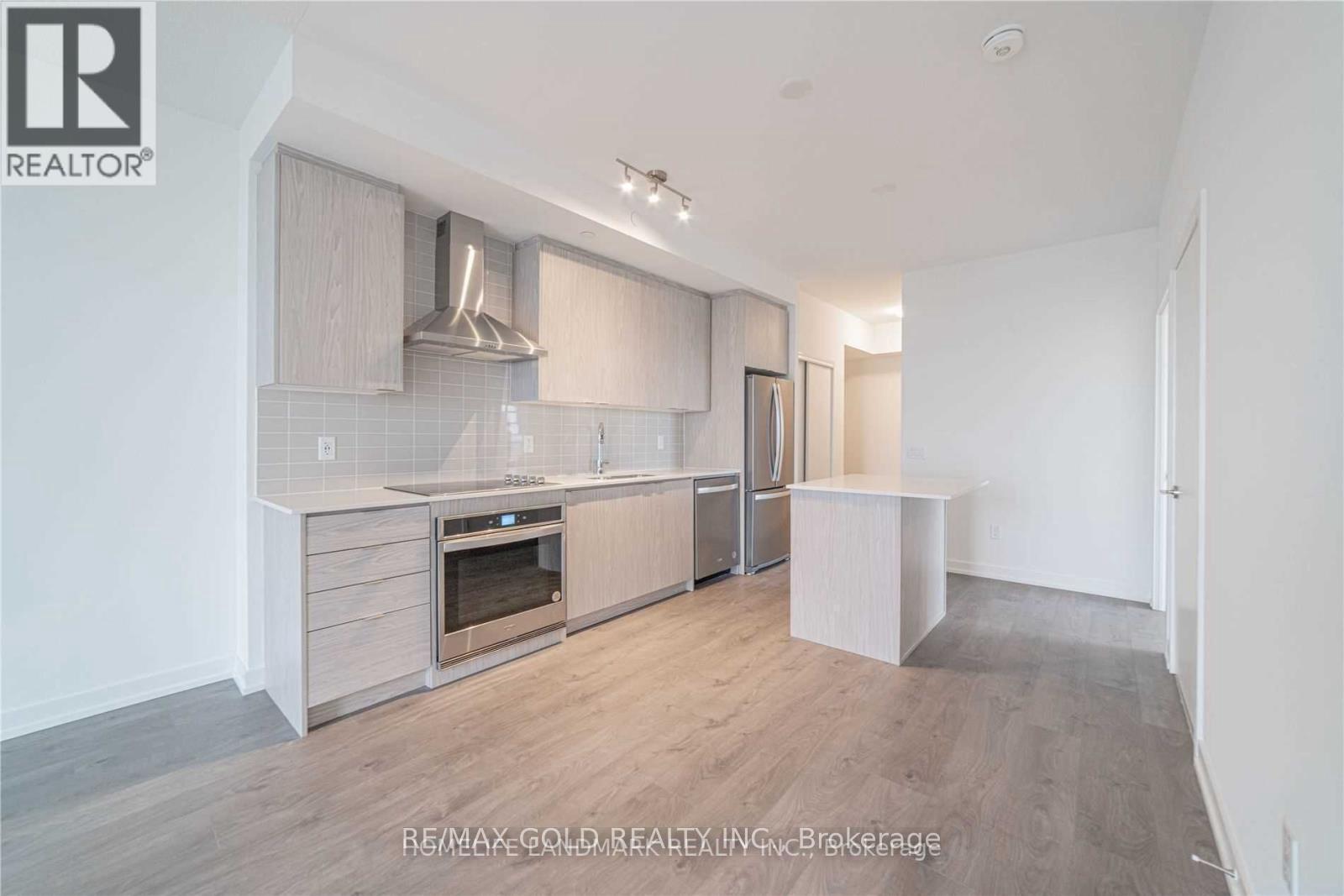 903 - 55 Duke Street W Property Photo 21