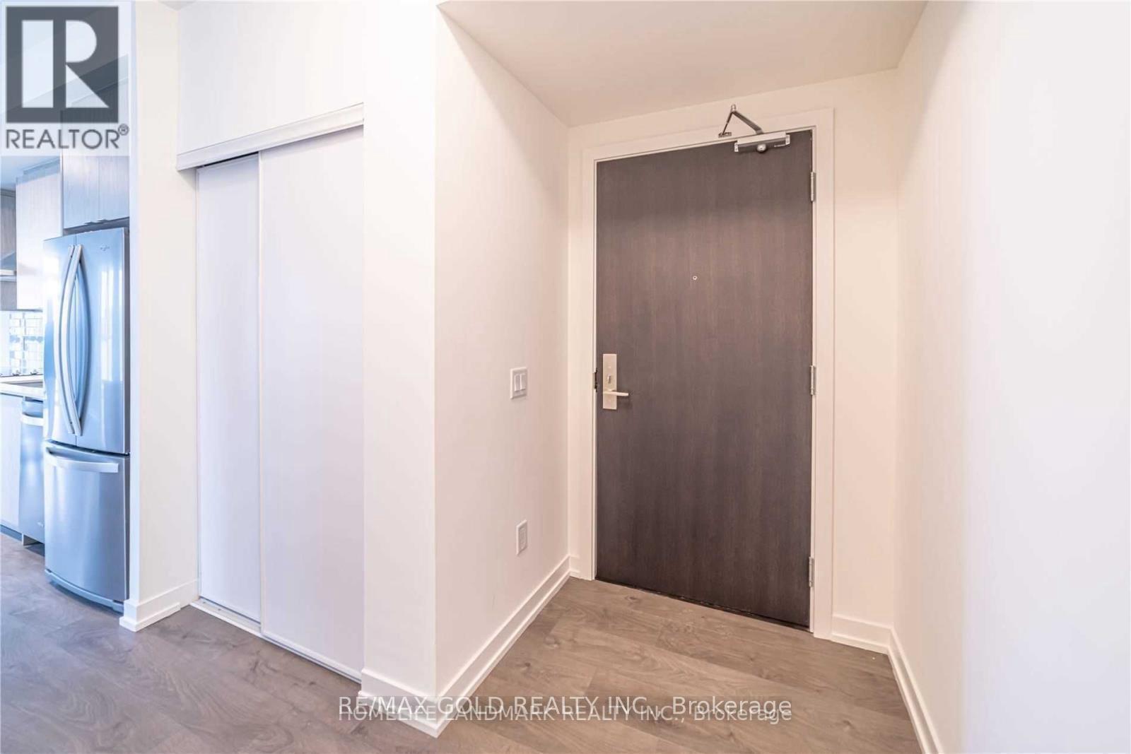 903 - 55 Duke Street W Property Photo 23