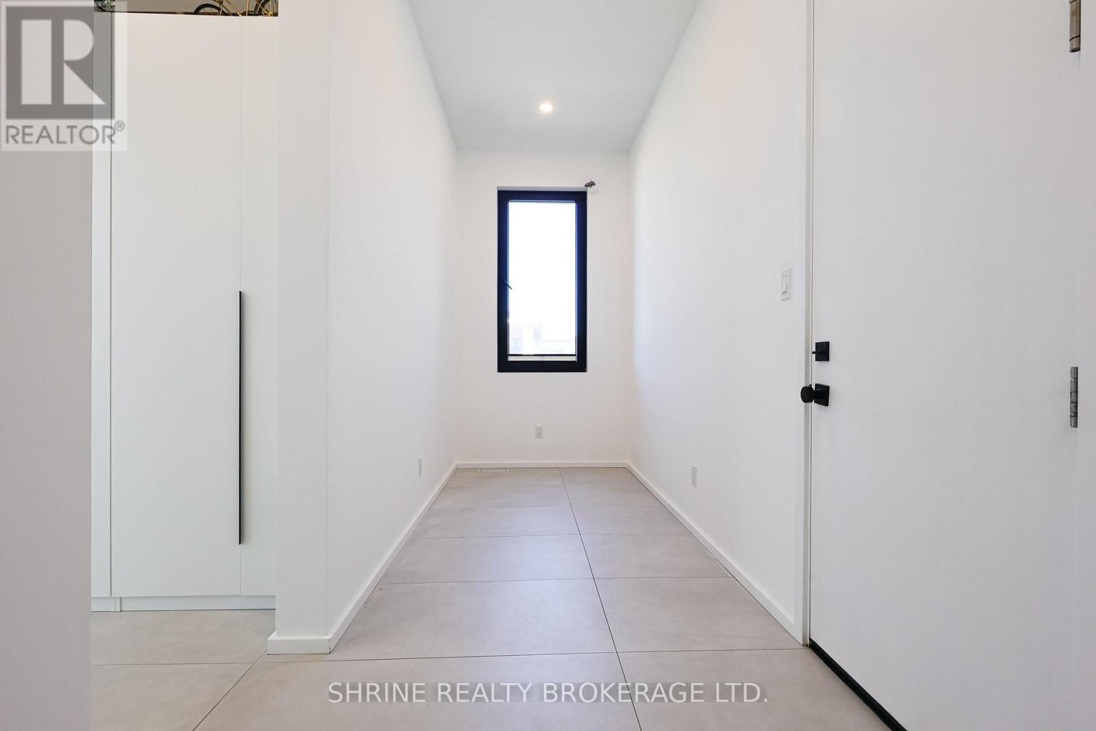 228 Edgewater Boulevard Property Photo 20