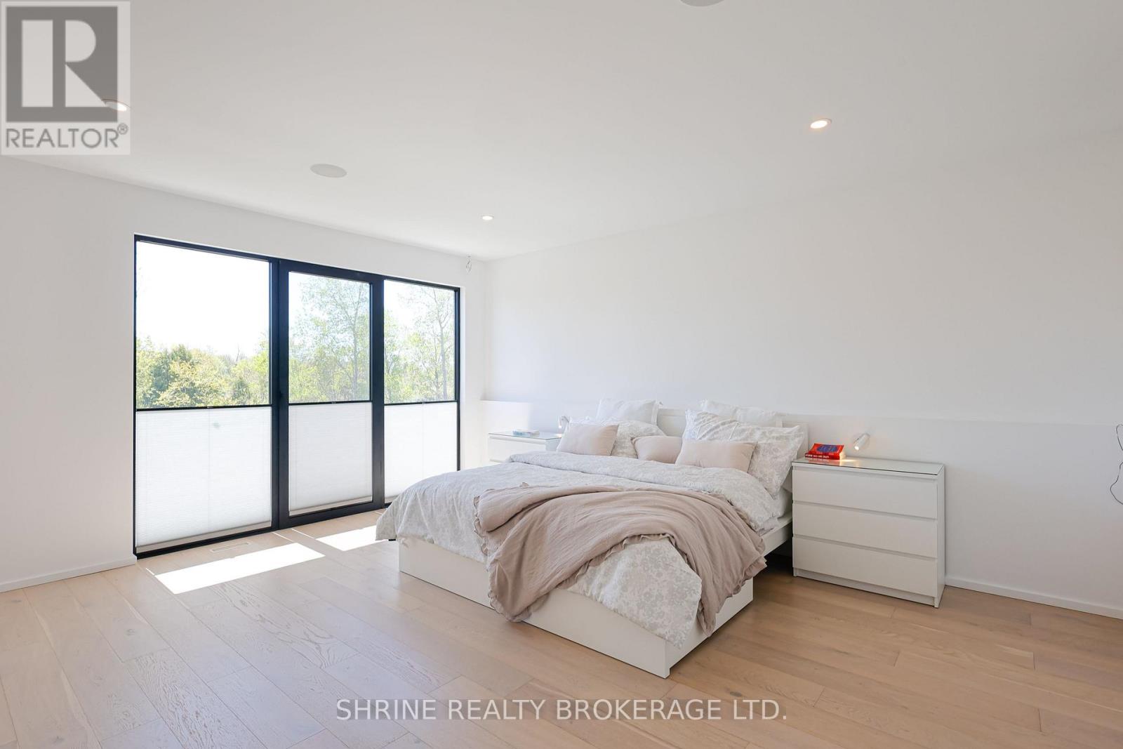 228 Edgewater Boulevard Property Photo 22