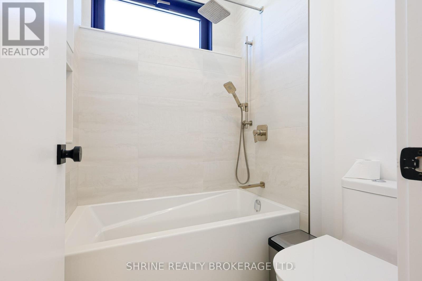 228 Edgewater Boulevard Property Photo 33