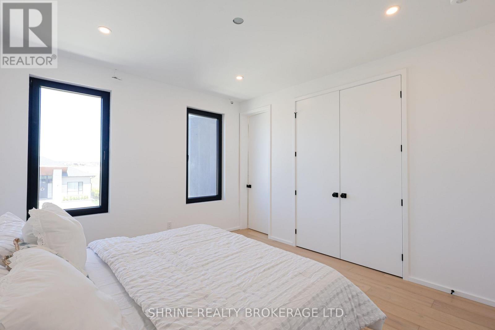228 Edgewater Boulevard Property Photo 40