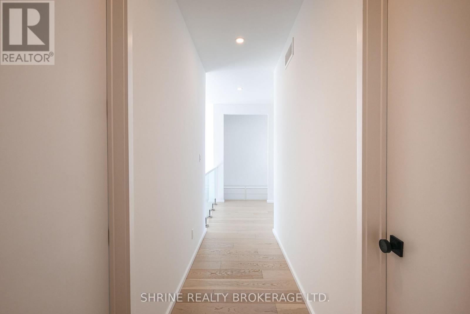 228 Edgewater Boulevard Property Photo 41