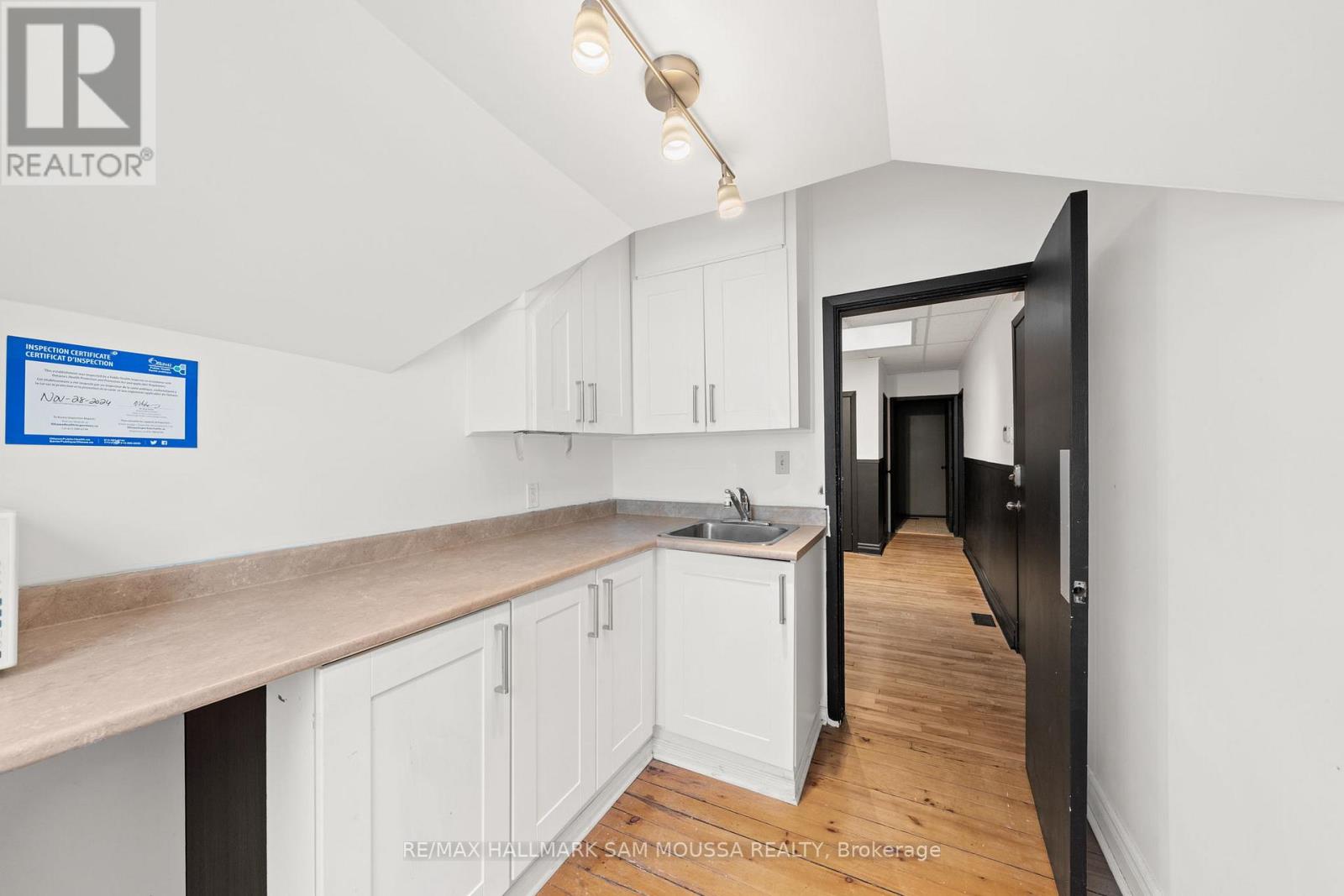 3 - 162-164 Metcalfe Street Property Photo 8